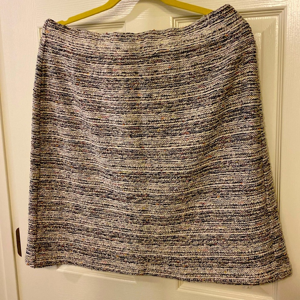 Knee length tweed skirt from Talbots - no pockets